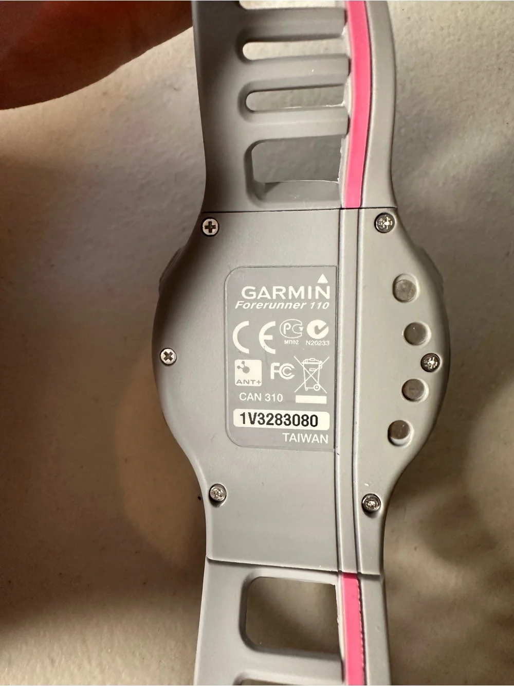 garmin Black Wireless Heart Rate Chest Strap with Charger and Box